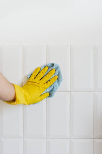 How To Remove Hard Water Stains on Tiles